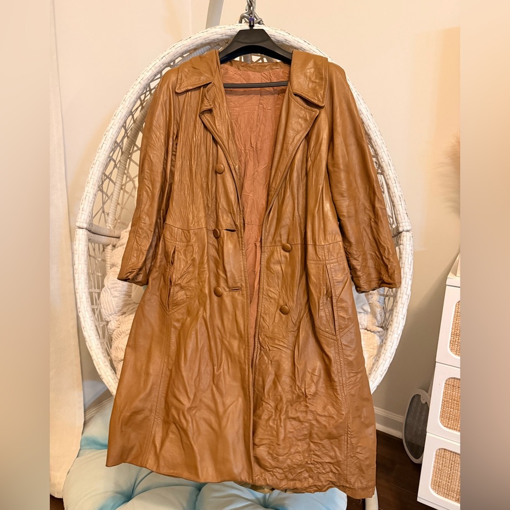 Women's Vintage Tan Leather Coat